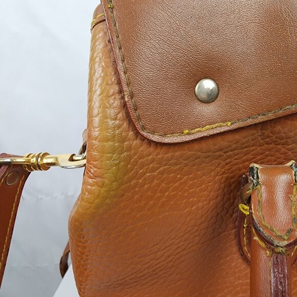 Vintage 90s Rare Dooney & Bourke Tan Doctor Bag All Weather Leather Gold Hardwar - Picture 12 of 16